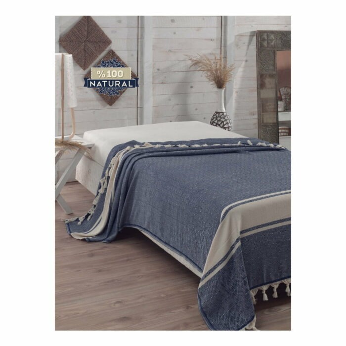 Tmavomodrý bavlnený pléd cez posteľ Elmas Dark Blue